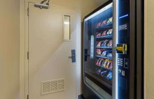 extended stay america select suites st louis westport craig