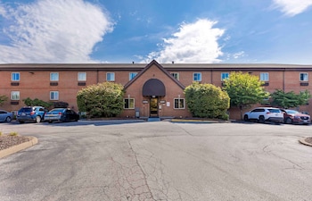 Extended Stay America Select Suites St Louis Westport Craig,St. Louis>>Maryland Heights,3 star