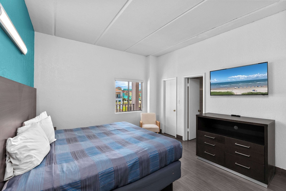 windwater hotel and marina