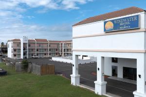 windwater hotel and marina