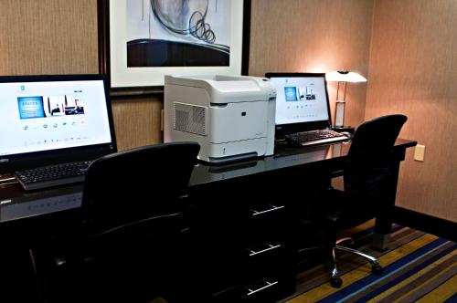 embassy suites by hilton st louis airport
