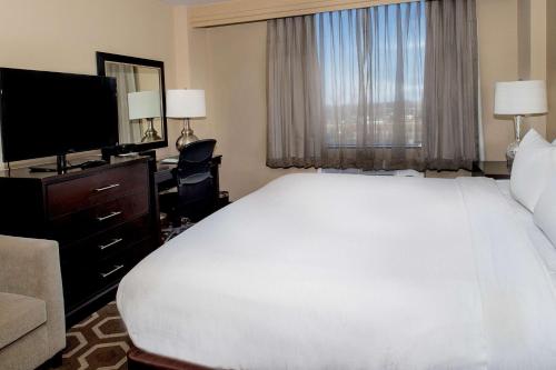 embassy suites by hilton st louis airport