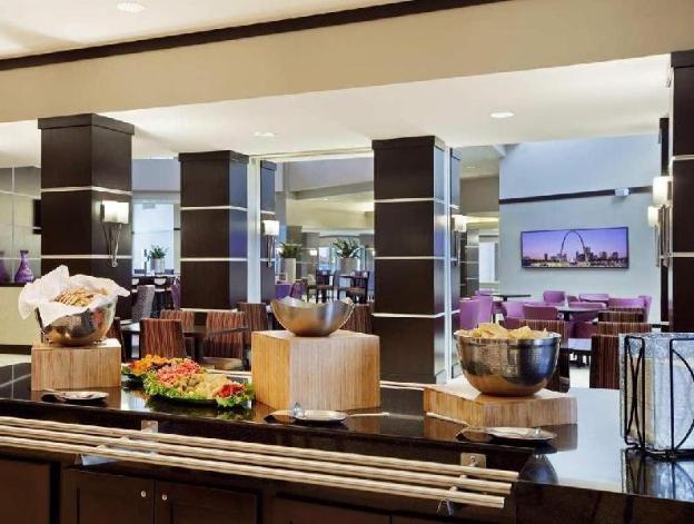 embassy suites by hilton st louis airport