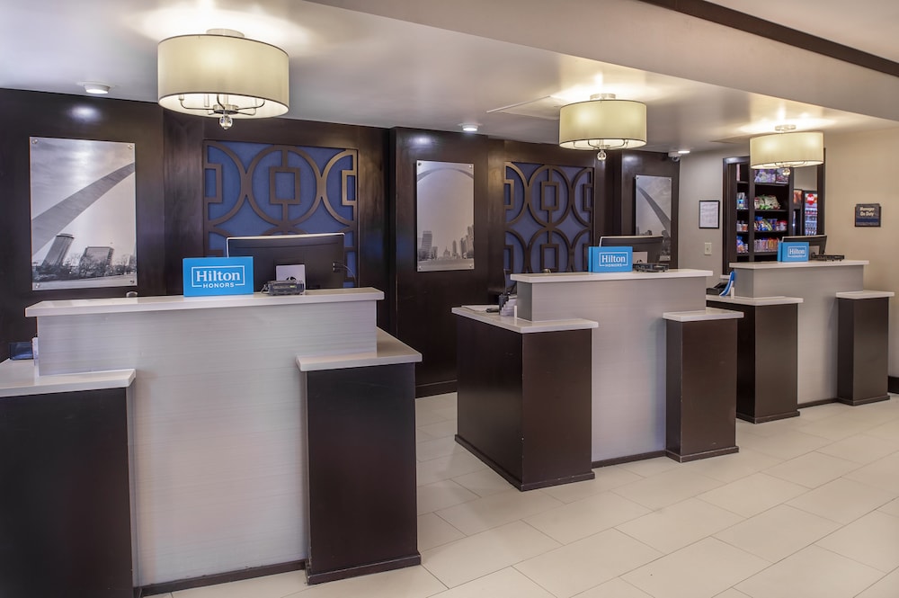 embassy suites by hilton st louis airport