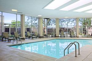 embassy suites by hilton st louis airport