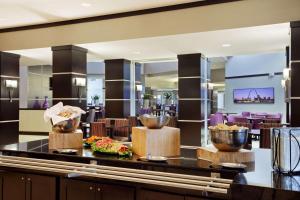embassy suites by hilton st louis airport
