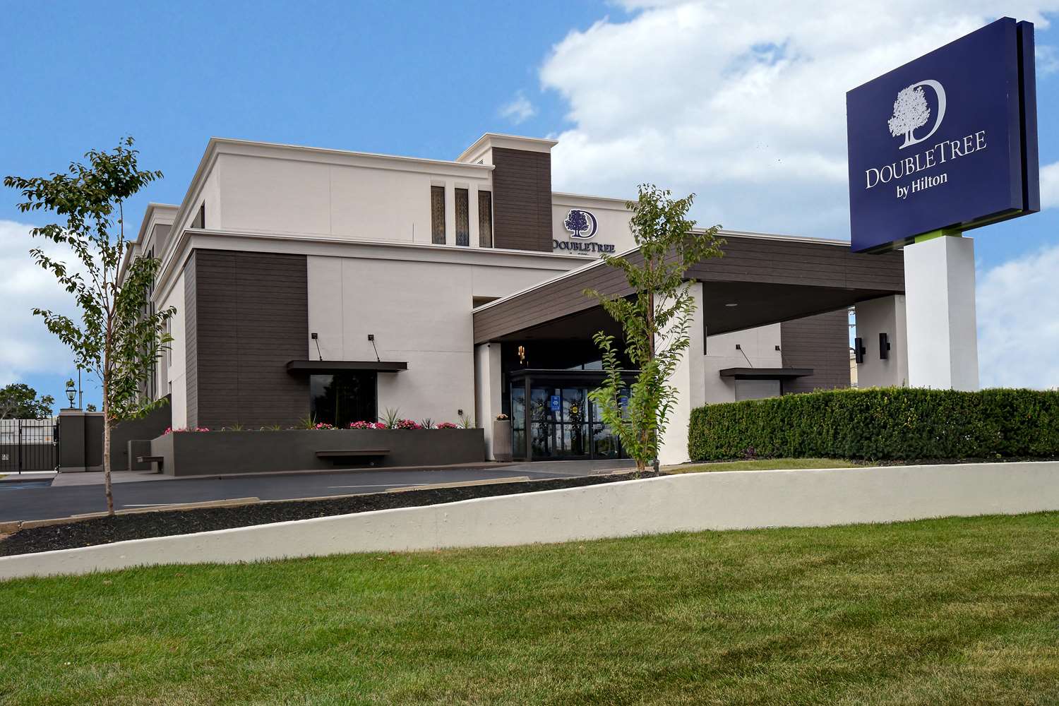 doubletree by hilton st louis airport