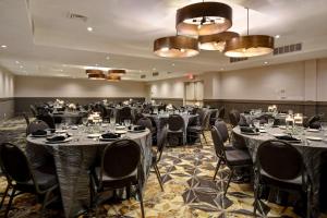 doubletree by hilton st louis airport
