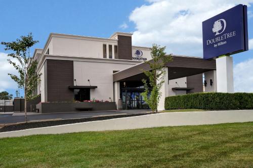 doubletree by hilton st louis airport