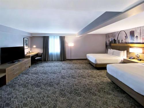 doubletree by hilton st louis airport