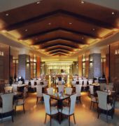 pullman oceanview sanya bay resort and spa