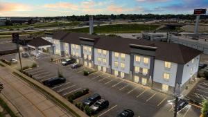 comfort inn and suites st louis hazelwood