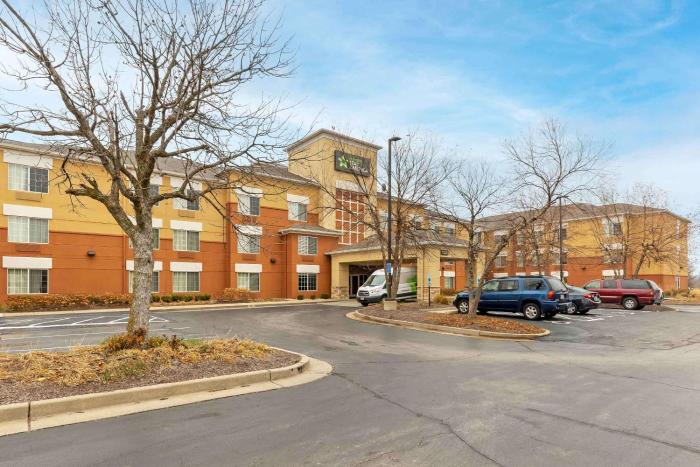 extended stay america suites st louis airport central