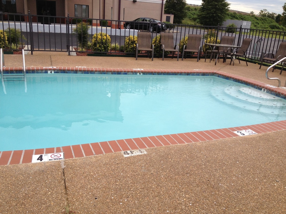 comfort inn jackson i 40