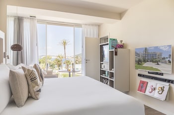 me ibiza the leading hotels of the world