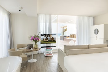 me ibiza the leading hotels of the world