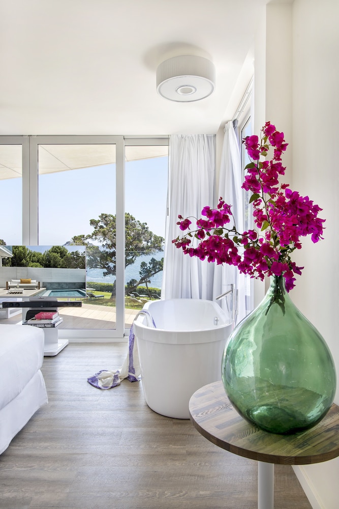 me ibiza the leading hotels of the world