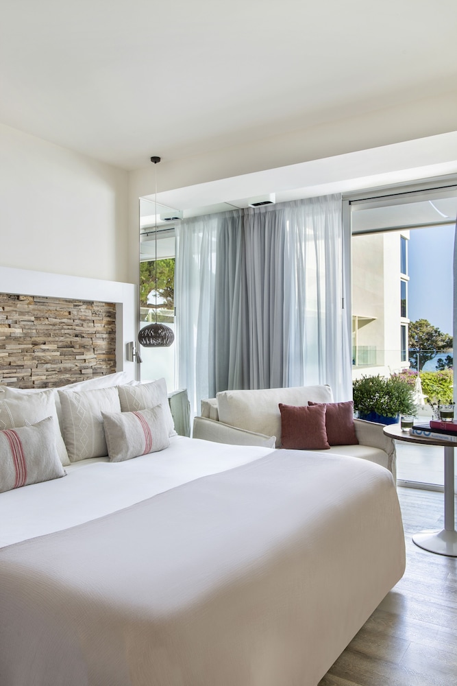 me ibiza the leading hotels of the world