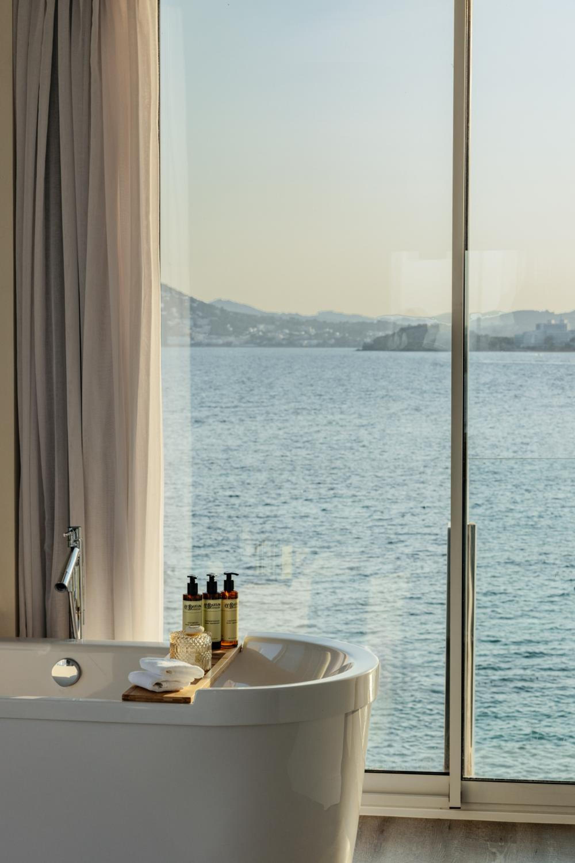Me Ibiza - The Leading Hotels Of The World,Ibiza Island>>Santa Eulalia Del Rio,5 star