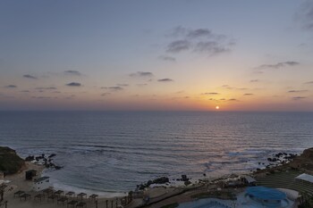 resort hadera hotel by jacob