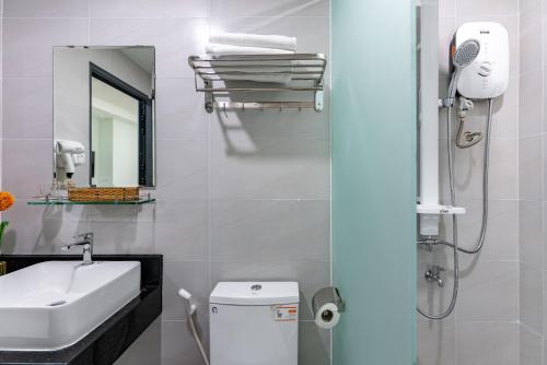 cherry hotel and apartment