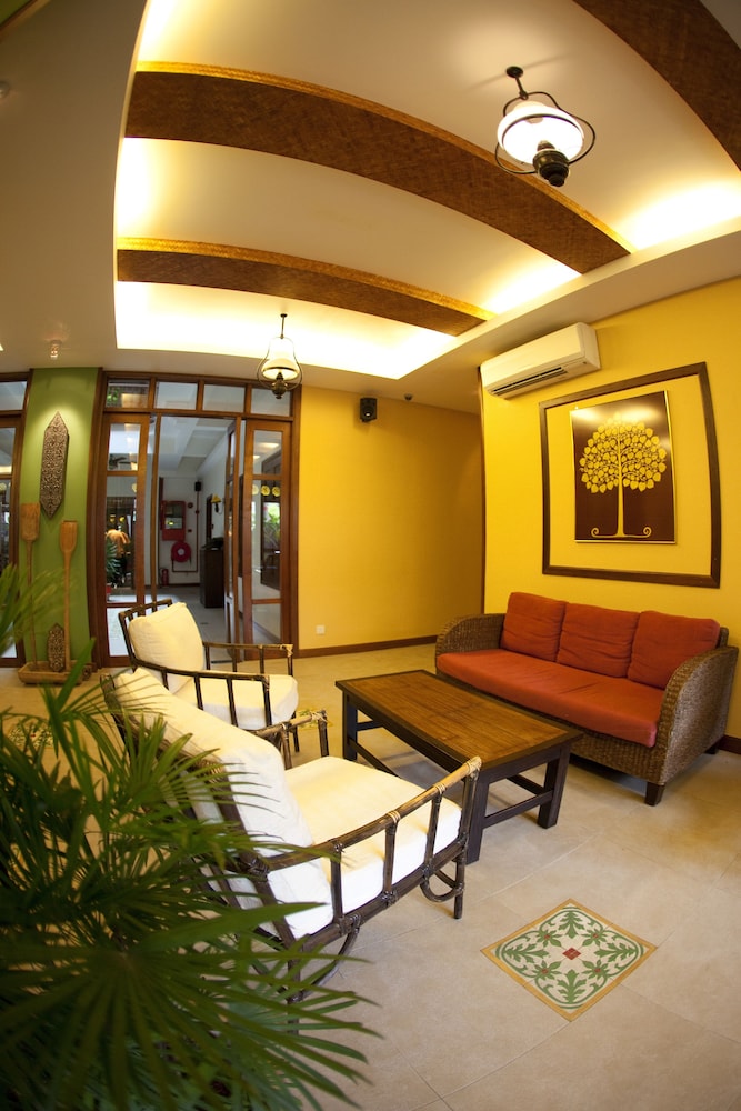 anggun boutique hotel