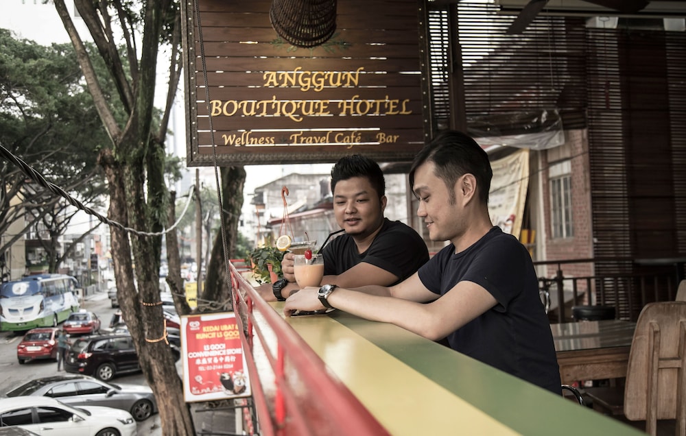 anggun boutique hotel