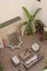 riad petit karmela