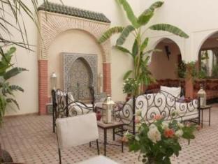 riad petit karmela