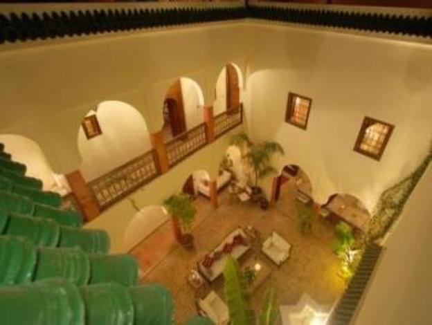 riad petit karmela