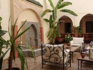 riad petit karmela