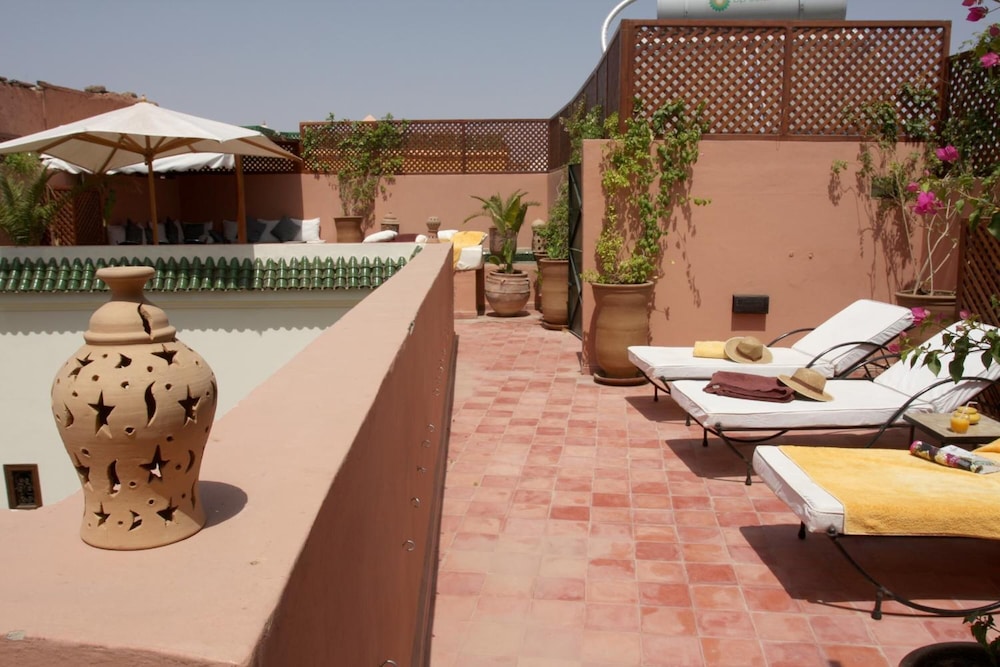 riad petit karmela