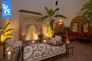 riad petit karmela