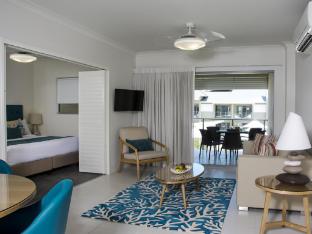 1770 lagoons central apartment resort