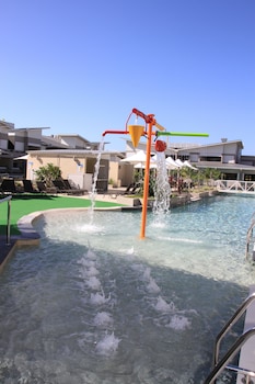 1770 lagoons central apartment resort