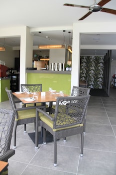 1770 lagoons central apartment resort