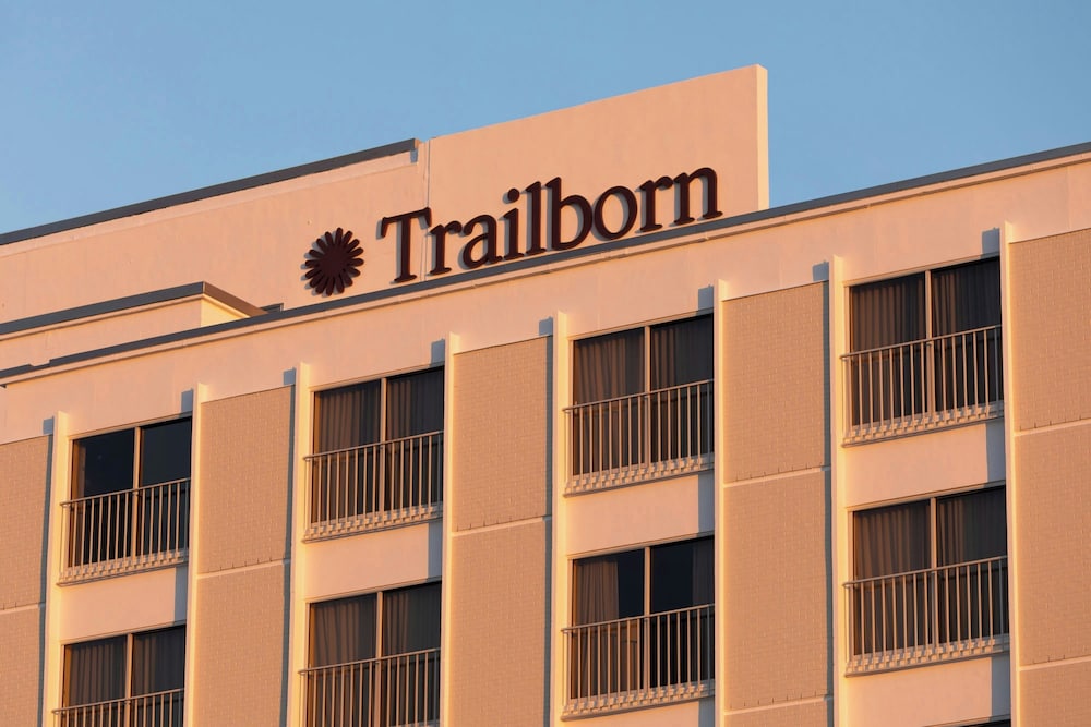 blockade runner beach resort