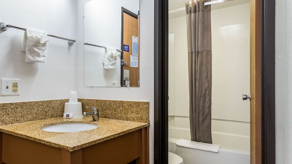 motel 6 elk grove village il