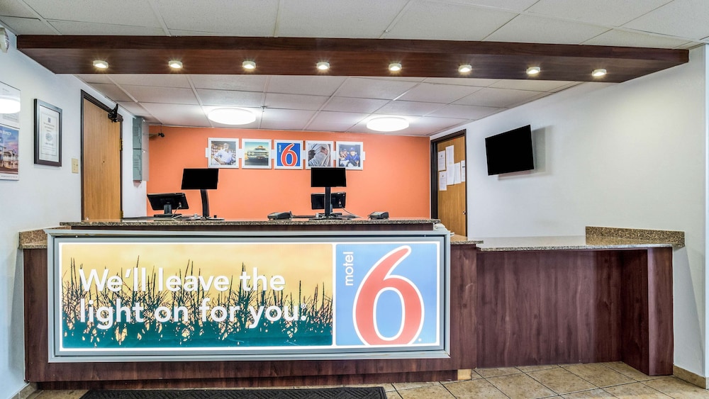 motel 6 elk grove village il