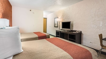 motel 6 elk grove village il