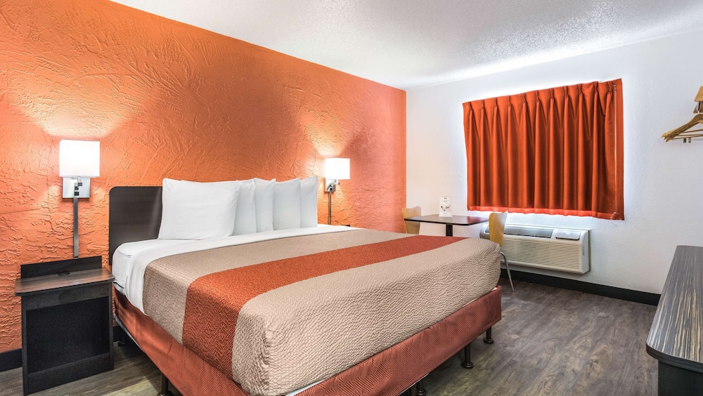 motel 6 elk grove village il