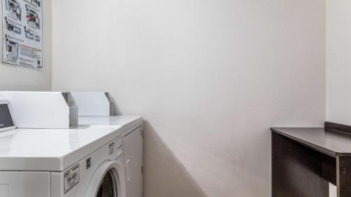 motel 6 elk grove village il