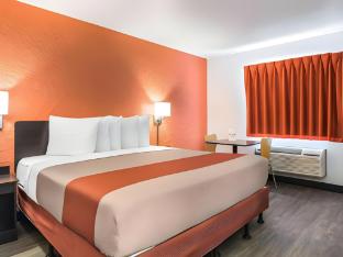 motel 6 elk grove village il