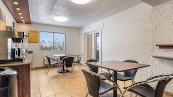 motel 6 elk grove village il