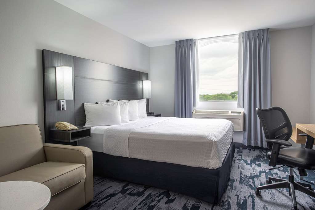 quality inn and suites winnipeg