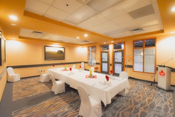 Canad Inns Destination Centre Polo Park,Winnipeg>>Stony Mountain,3 star