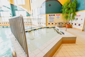 canad inns destination centre polo park