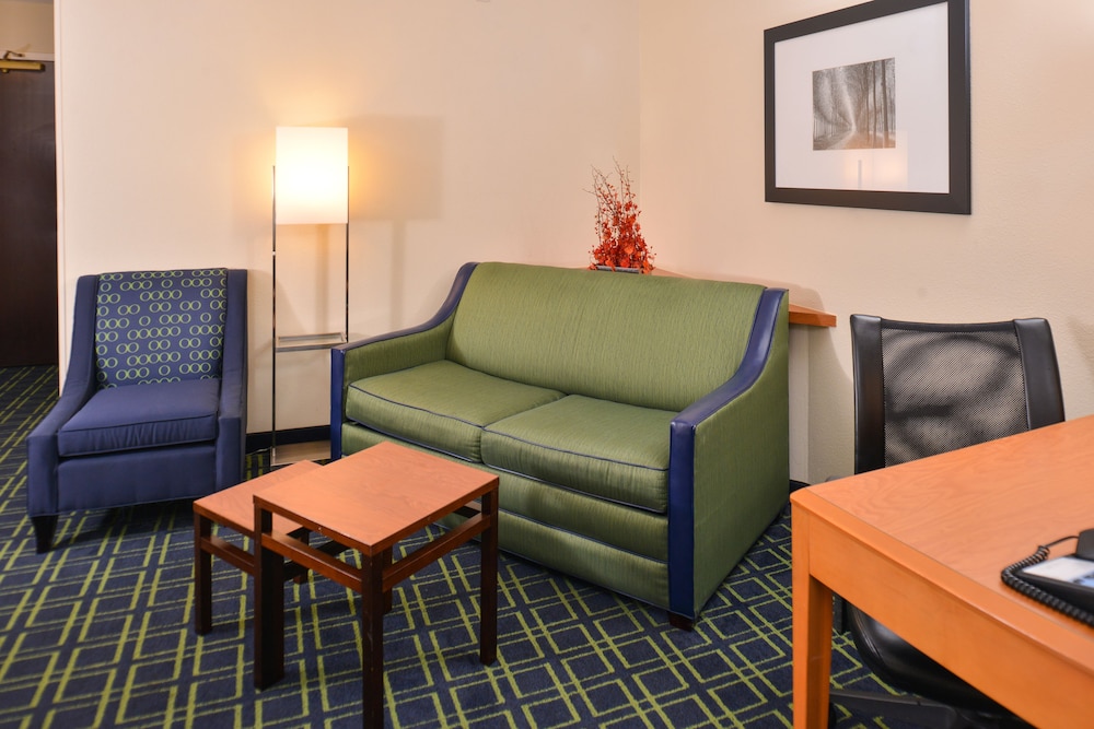 fairfield inn and suites by marriott gulfport