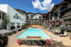 the lodge at vail a rockresort