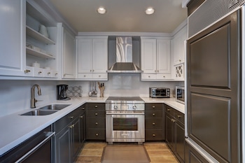 the lodge at vail a rockresort